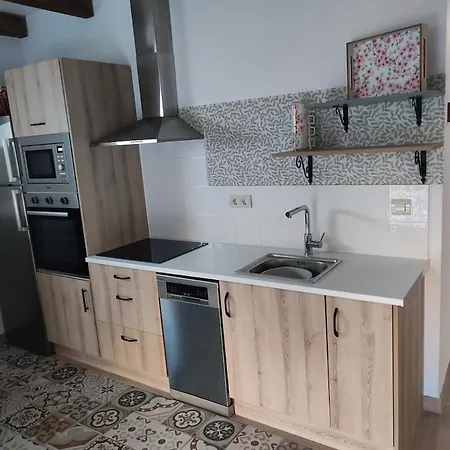 Cesarina Urban House بيت للعطل