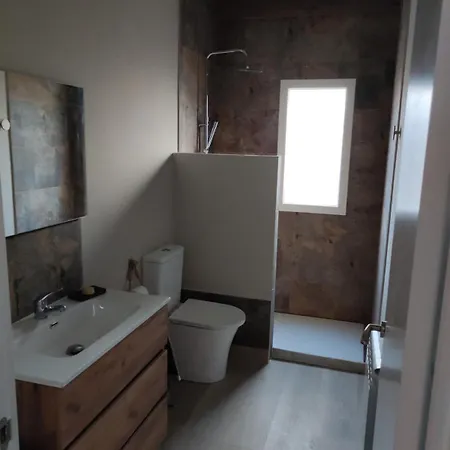 Cesarina Urban House بيت للعطل *